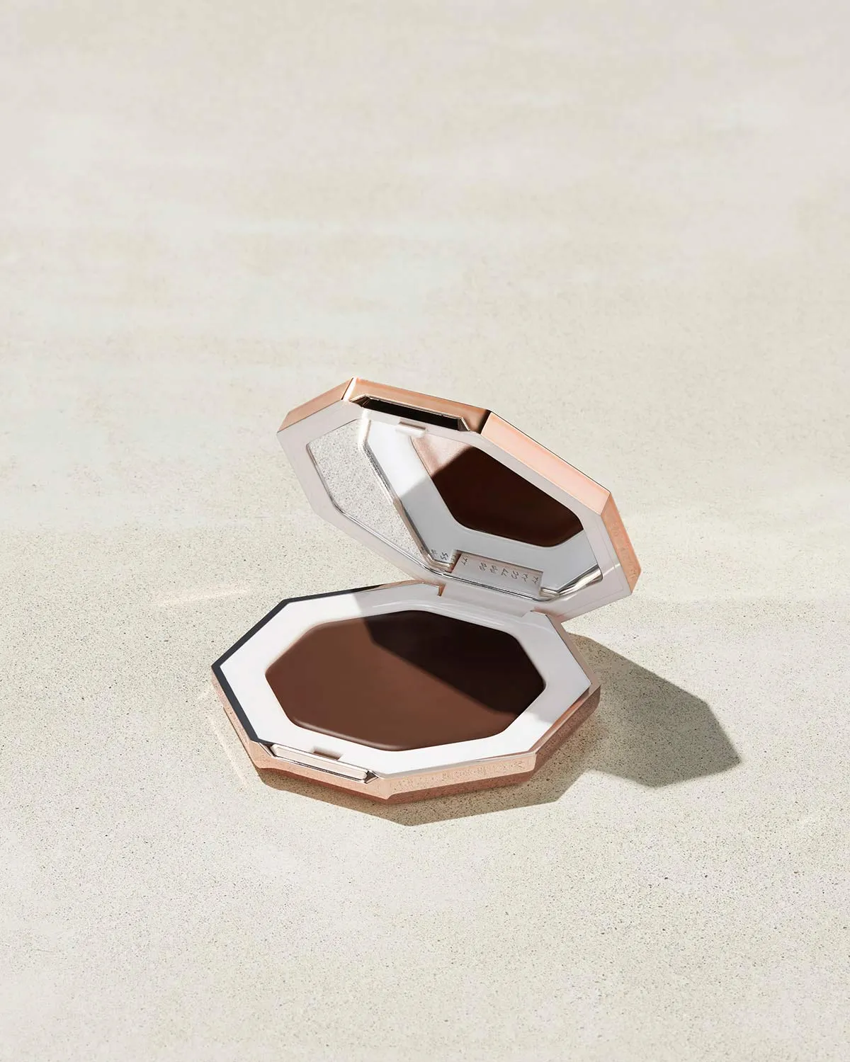Cheeks Out Freestyle Cream Bronzer  Chocolate