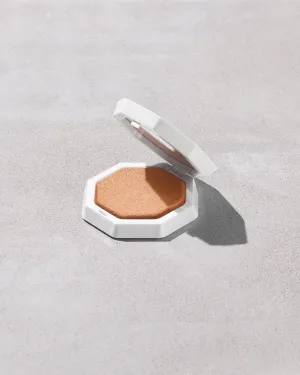 Demi'glow Light-Diffusing Highlighter  Trophies in Truffle