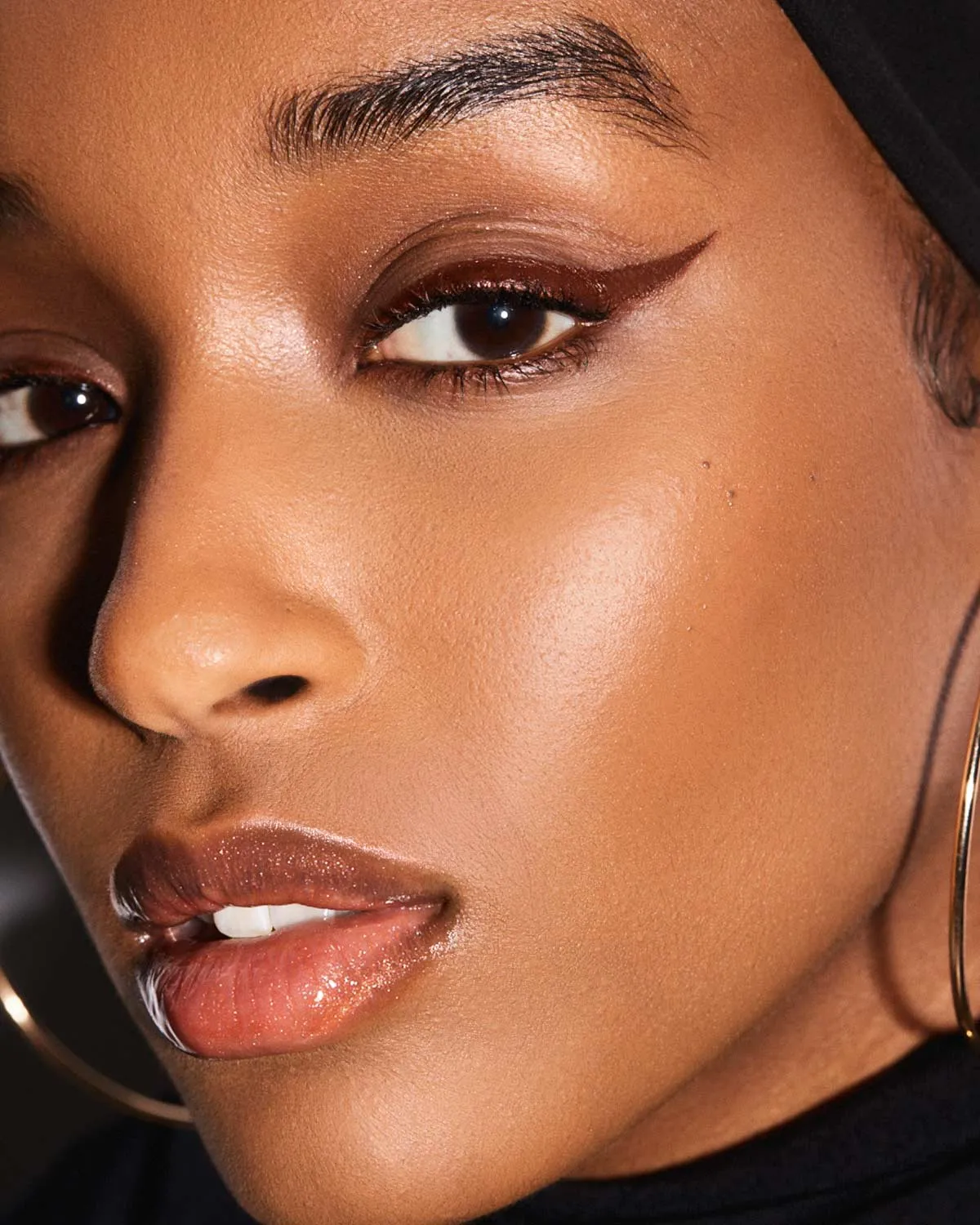 Flyliner Longwear Liquid Eyeliner  In Big Truffle