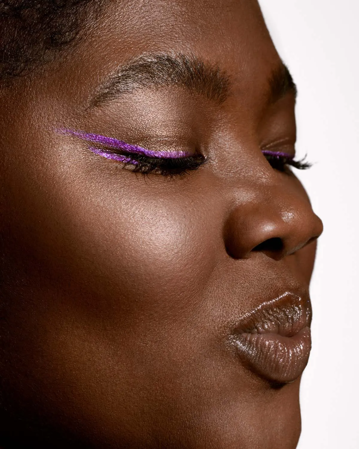 Glitty Lid Shimmer Liquid Eyeliner  Amethyzz