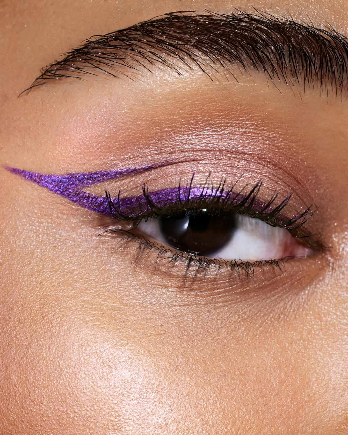 Glitty Lid Shimmer Liquid Eyeliner  Amethyzz